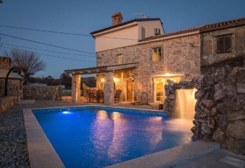 Garica House | House Frank