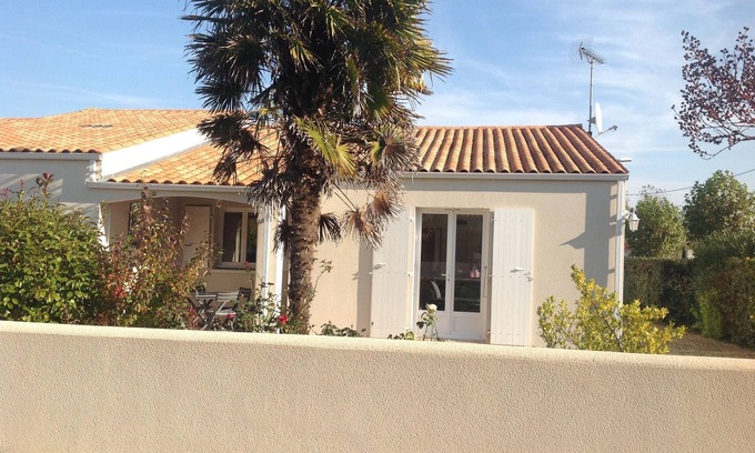 Dolus-d'Oleron House | House full foot, 4 bikes available shops on foot, beach 10 minutes to bike