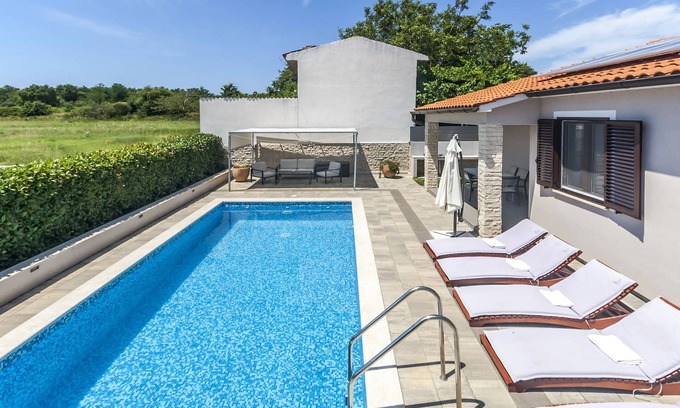 Marcana House | House Gortan in Marcana with pool, family-friendly, dogs allowed, quiet location