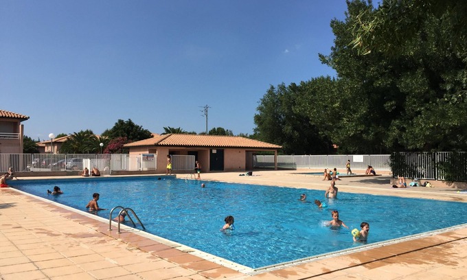 Saint-Cyprien Plage House | House in a resort with pool