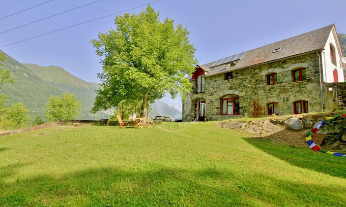 Luz-Saint-Sauveur House | House in Luz st Sauveur in a really beautiful scenary.
