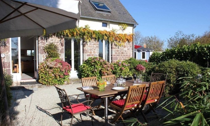 Sourdeval-les-Bois House | House in Sourdeval-Les-Bois with Private Parking