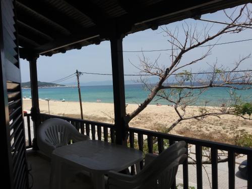 Sarti Apartment | House Kosmas on the beach