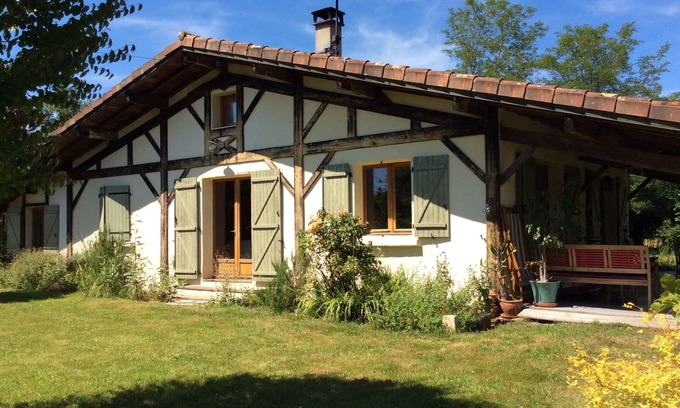 Azur House | HOUSE LANDAISE in AZUR, QUIET, SPACE AND NATURE, 10 min from the ocean