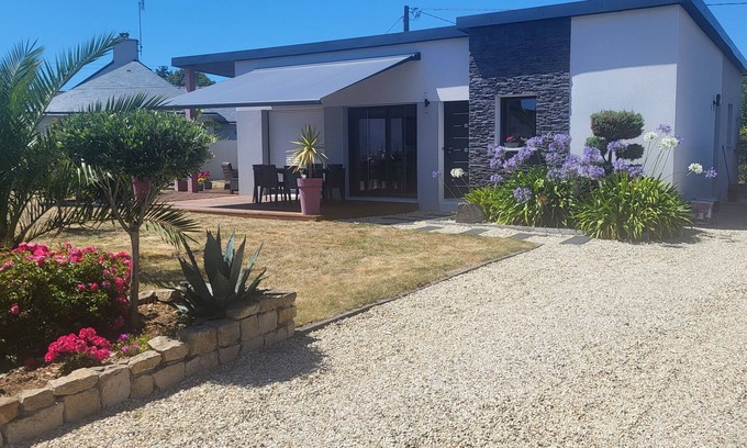 Plobannalec-Lesconil House | HOUSE LESCONIL SOUTH FINISTERE, 3 BEDROOMS, BEACH 500 M, SOUTH EXPO, BIKES, QUIET