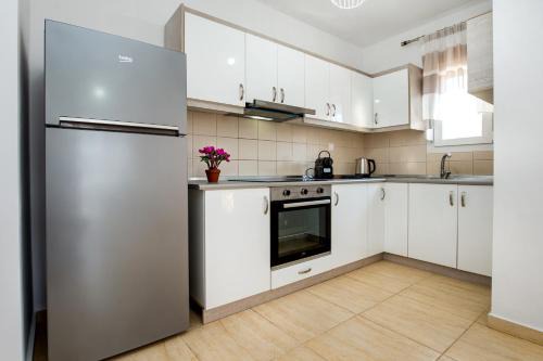 Potos Apartment | House Litsa 2 in Potos