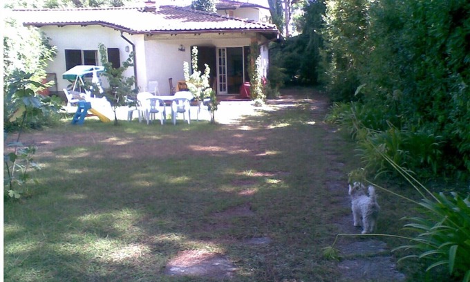 Forte dei Marmi House | house located in Victoria Apuan (Forte dei Marmi) very close to the sea