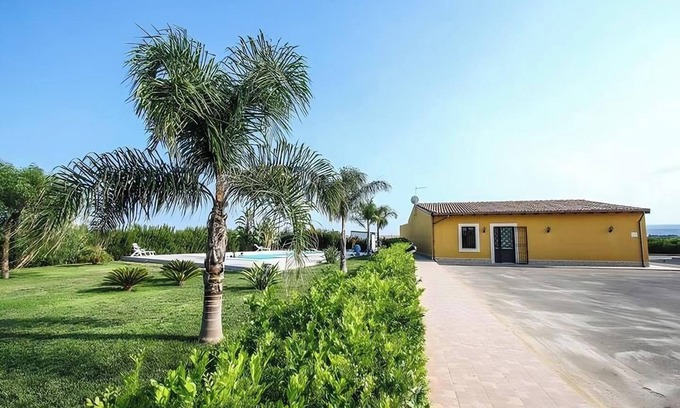 Syracuse Apartment | House Lumia White Zagara