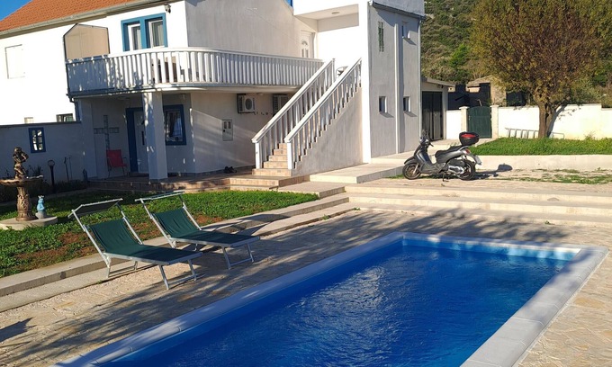 Dazlina House | House Matan (101771-K1) - Tisno - island Murter