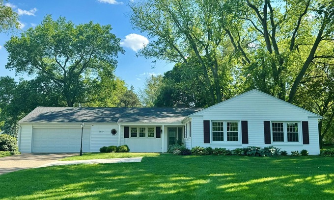 Sandusky House | House Next Door - Minutes to Cedar Point & Islands