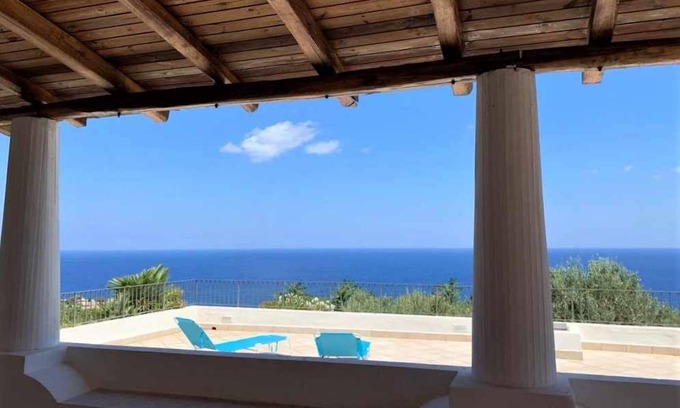 Malfa House | House Nina, with terrace overlooking the sea