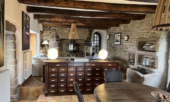Plouneour-Trez House | house of character and charm of the 16th century, facing the bay of Goulven