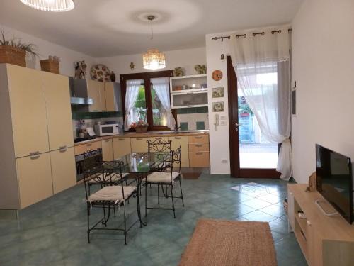 Brindisi Villa | House of poppies