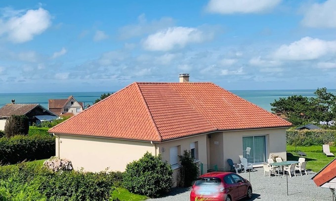 Quiberville House | House on fenced land, sea view, pets allowed.