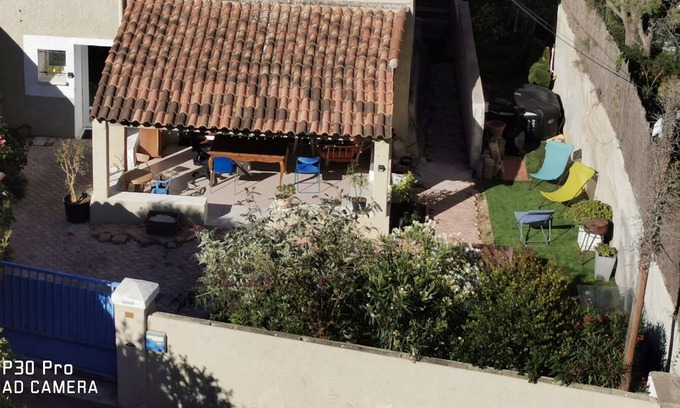 7th Arrondissement Villa | House T4 furnished with Terrace, Garden + Jacuzzi in summer