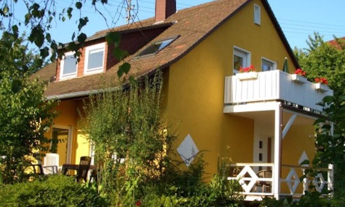 Villmar Apartment | House under the cherry tree, root, 80m from the Lahn