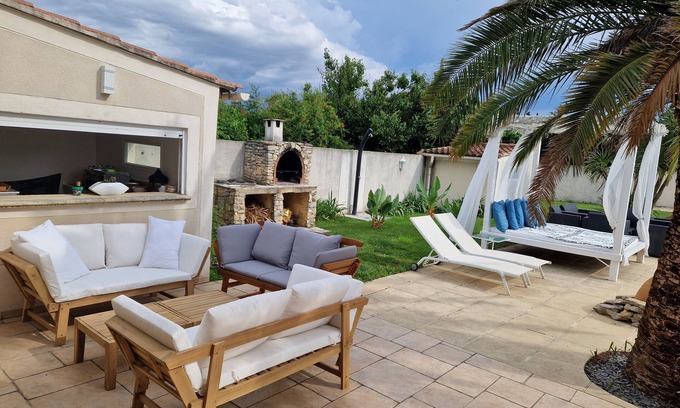 Orange Villa | House /Villa - Orange