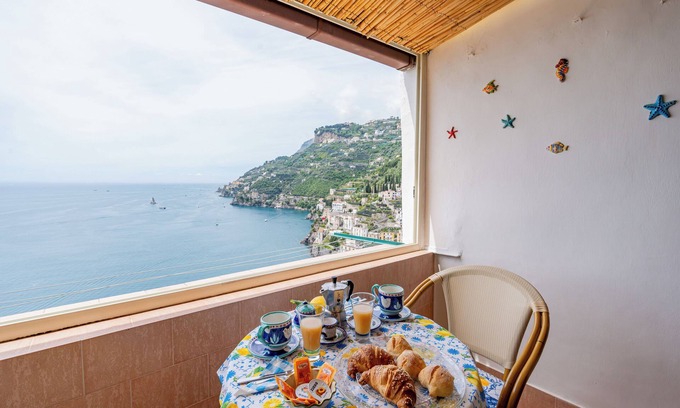 Minori House | House with 2 bedrooms, Furnished Sea view Balcony, Free Wi-fi, Air Conditioning