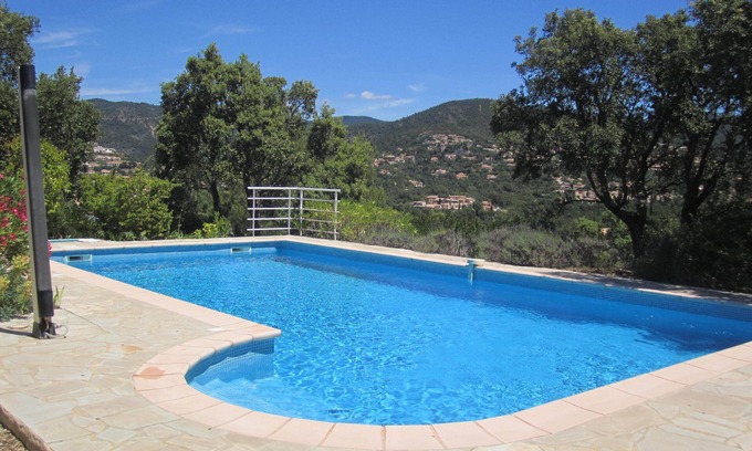 La Londe-les-Maures House | House with garden and swimming pool near to the sea