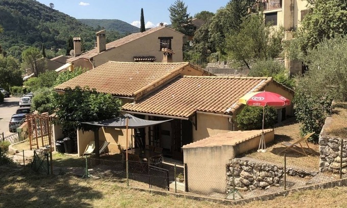 Esparron-de-Verdon House | House with garden 100 meters from Lac d'Esparron