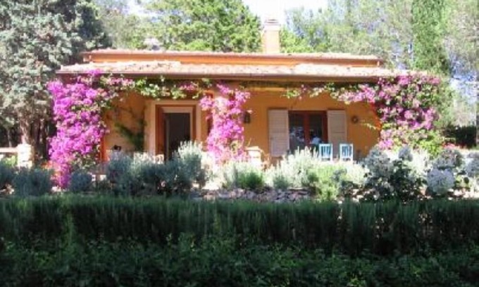Porto Ercole House | House with garden on hill