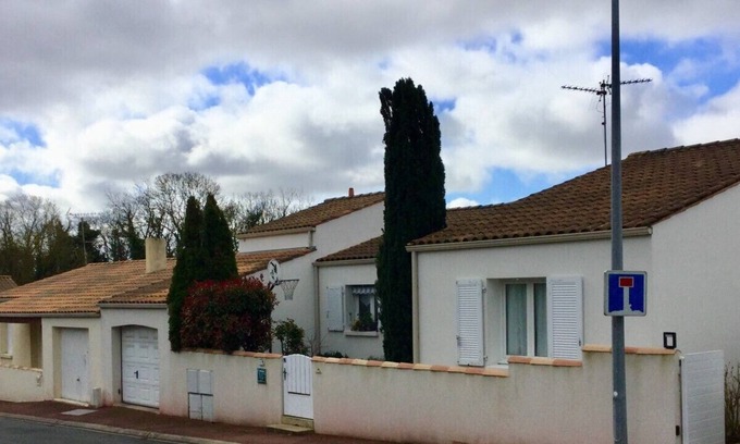 Perigny House | House with pool near La Rochelle 4 Pers