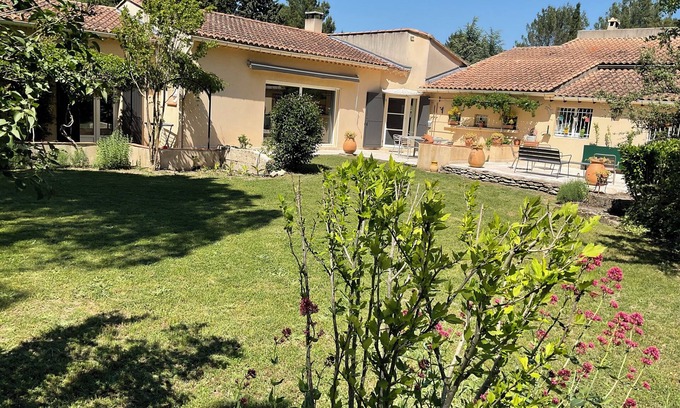 Eyragues House | House with private pool and 1 hectare garden
