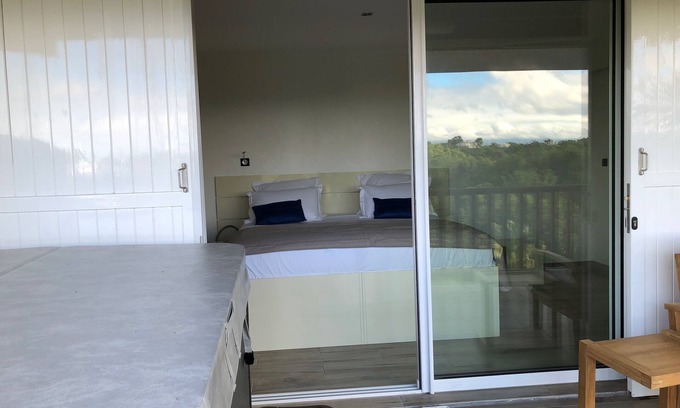 Le Gosier Cottage | House with private spa not far from the beach
