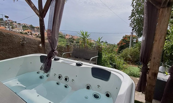 Sao Goncalo House | House with Relaxing View of the Ocean - Enjoy the Nature near Funchal