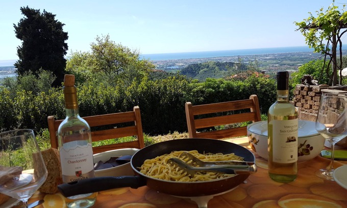 Pieve a Elici House | House with sea views on the hill of the north Tuscany Riviera (Versilia)