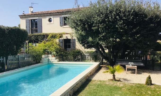 Eygalieres House | House with swimming pool at the bottom of alpilles