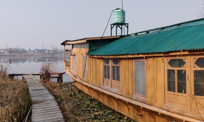 Sudarbal Boat Rental | Houseboat Kohisar