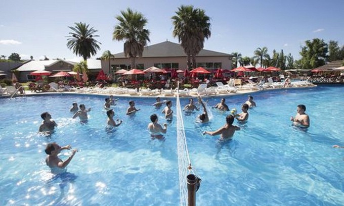 San Pedro Hotel | Howard Johnson by Wyndham San Pedro Resort & Marina