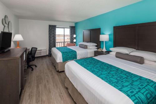Burton Hotel | Howard Johnson by Wyndham Beaufort/Parris Island