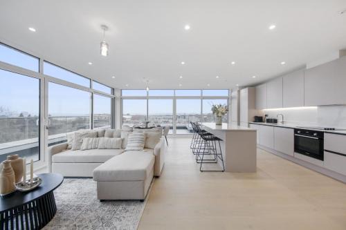 Hendon Apartment | Hububb Luxury Raffles Penthouse