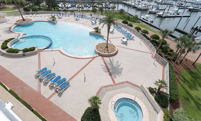 Orange Beach Condo | Huge Discount 11/10-11/30! Orange Beach w/Pool!
