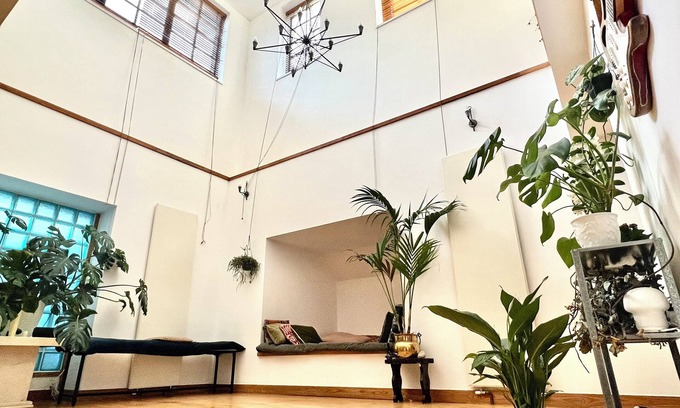 Kings Cross St. Pancras Apartment | Huge duplex loft with sauna in central London
