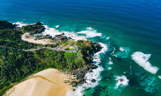 Port Macquarie House | Huge Family Friendly Home - Lighthouse Beach Views.