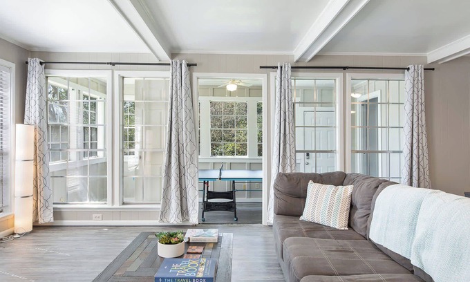 Huntsville House | Huge Home! | 5 Bedrooms | 2 Kitchens | Sleeps 16+