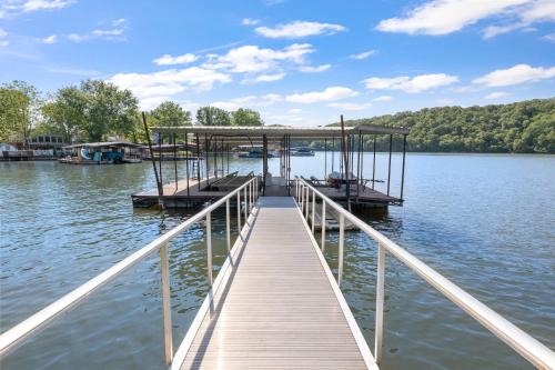 Versailles House | Huge Lakefront Yard, Private Dock - Amazing Views!