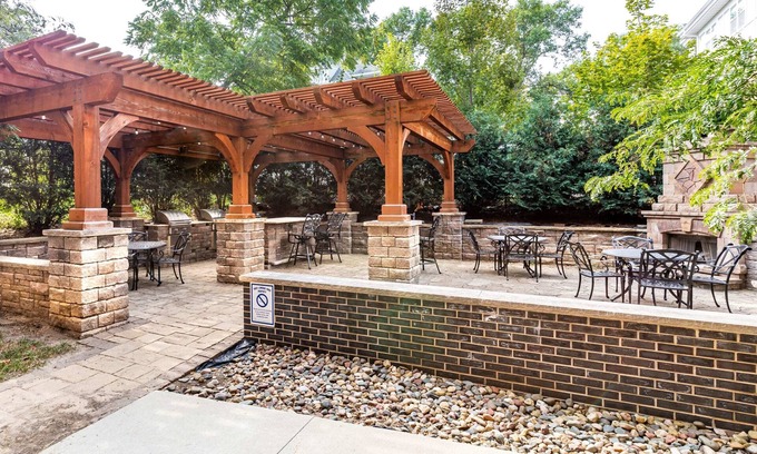 Kutzky Park Apartment | HUGE New Apartment, Free Parking, Near Mayo!