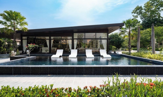 Huai Yai Villa | Huge Pool Villa with Private Lake 4BR/10 Persons