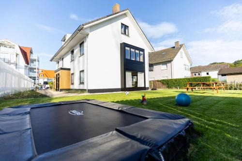 Cadzand-Bad Apartment | Huswell - Cozy Family Home Steps from the Sea