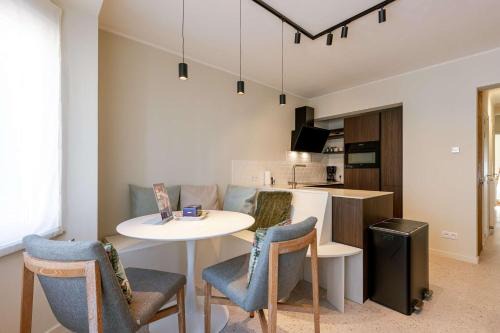 Heist Apartment | Huswell - Modern family flat steps from the sea