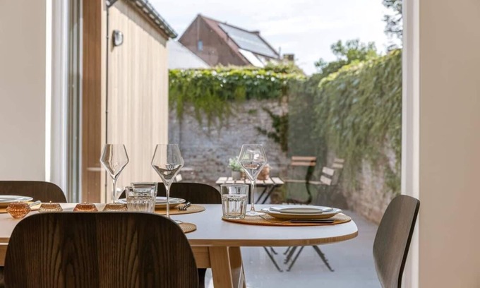 Poperinge House | Huswell - Vacation home 'Valkehuisje' in Poperinge