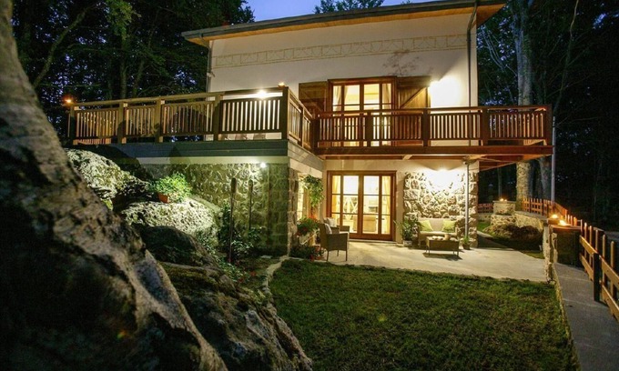 Abbadia San Salvatore House | Hut "Chalet Galli" with relaxation in the hot tub