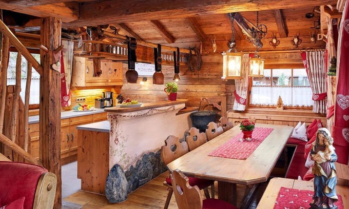 Hundsdorfl Apartment | Hut for 8-12 people (4 bedrooms, 4 bathrooms, 5 toilets) - Almdorf Flachau and Promi Alm