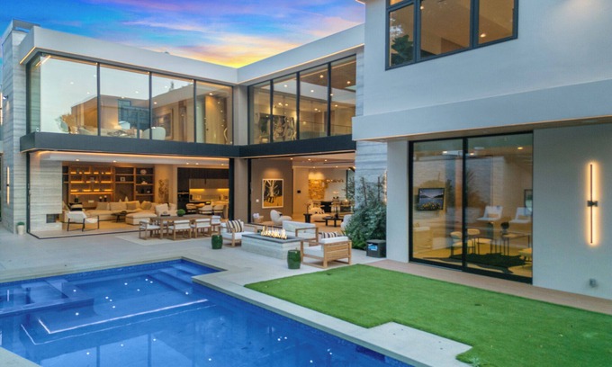 Beverly Hills House | Hutton Villa - Luxury Modern Retreat in Iconic Beverly Hills Oasis