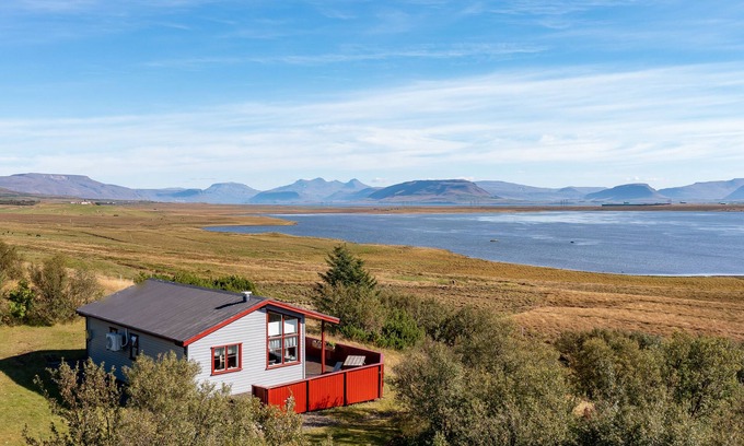 Hvalfjarðarsveit Cottage | Hvalfjarðarsveit Cottage with Large Wooden Deck, Mountain View + Great Location