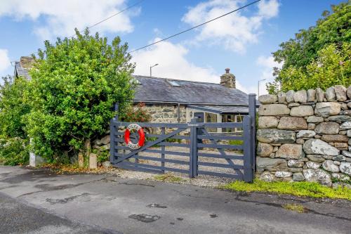 Talybont House | Hwylfa'r Groes